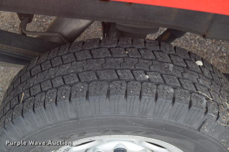 image for item L2504 2008 Chevrolet Silverado 2500HD Crew Cab pickup truck