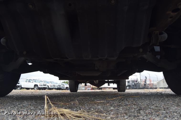 image for item L2504 2008 Chevrolet Silverado 2500HD Crew Cab pickup truck