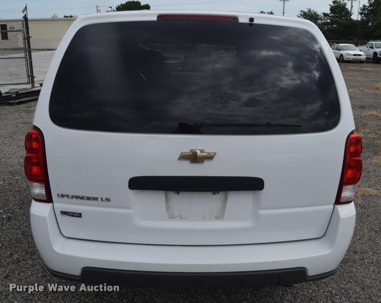 image for item L2505 2008 Chevrolet Uplander LS van