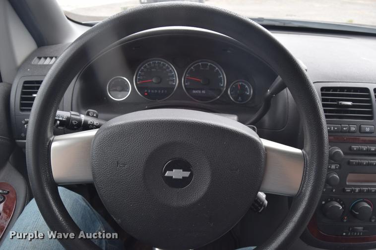 image for item L2505 2008 Chevrolet Uplander LS van