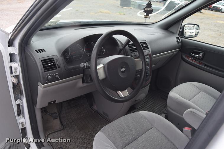 image for item L2505 2008 Chevrolet Uplander LS van
