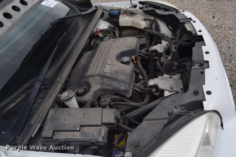 image for item L2505 2008 Chevrolet Uplander LS van