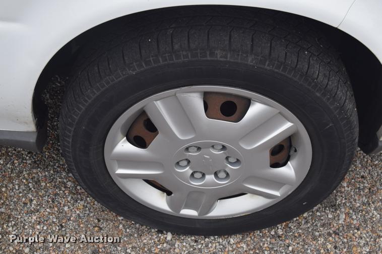 image for item L2505 2008 Chevrolet Uplander LS van