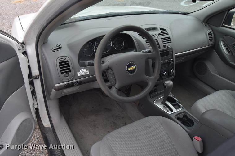 image for item L2507 2007 Chevrolet Malibu LS