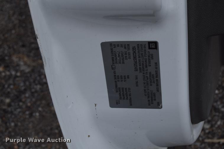 image for item L2508 2007 Chevrolet Silverado 2500HD Crew Cab pickup truck