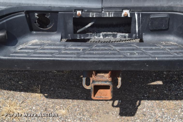 image for item L2508 2007 Chevrolet Silverado 2500HD Crew Cab pickup truck