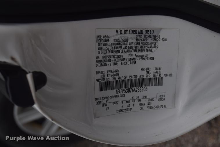 image for item L2510 2006 Ford Taurus SE