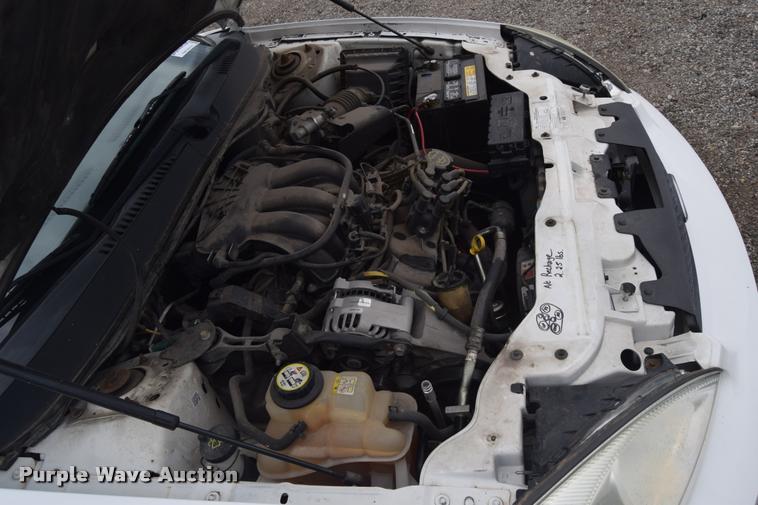 image for item L2510 2006 Ford Taurus SE