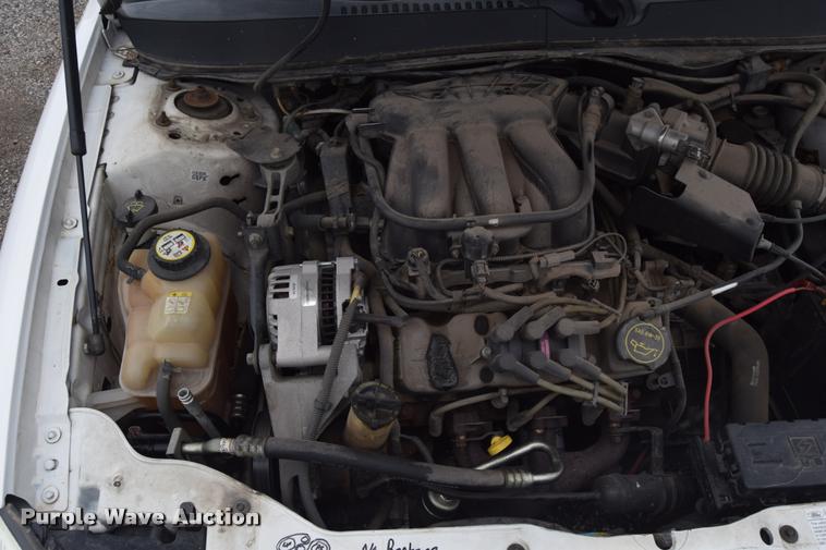 image for item L2510 2006 Ford Taurus SE