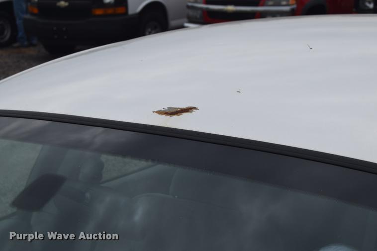 image for item L2510 2006 Ford Taurus SE