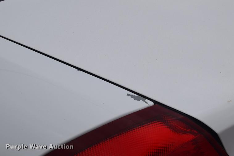 image for item L2510 2006 Ford Taurus SE