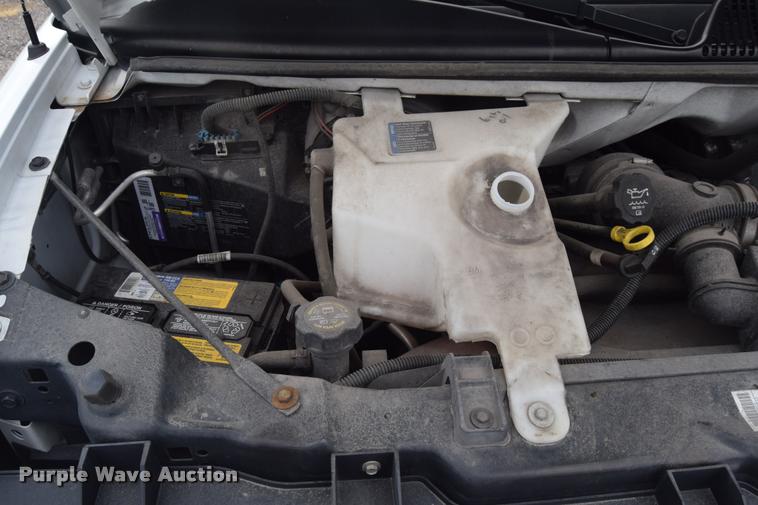 image for item L2511 2005 Chevrolet Express 2500 Cargo van