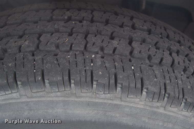 image for item L2511 2005 Chevrolet Express 2500 Cargo van