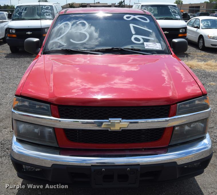 image for item L2512 2006 Chevrolet Colorado Crew Cab pickup truck