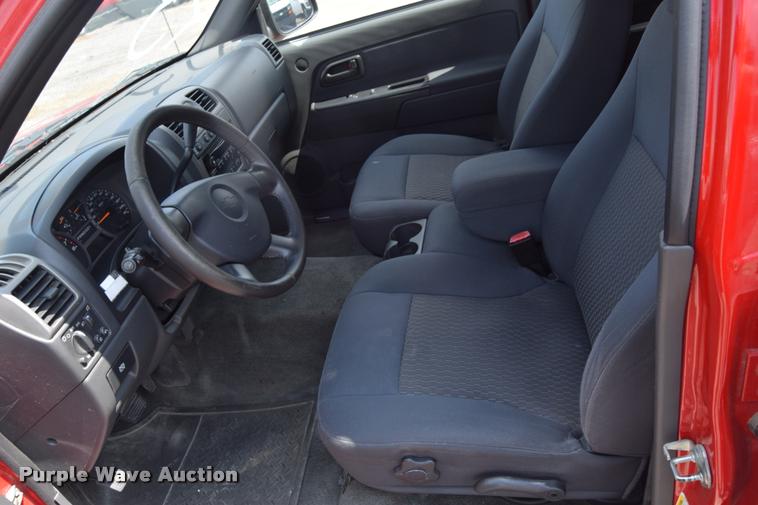 image for item L2512 2006 Chevrolet Colorado Crew Cab pickup truck