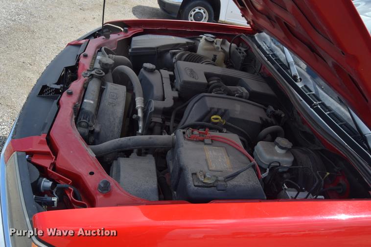 image for item L2512 2006 Chevrolet Colorado Crew Cab pickup truck