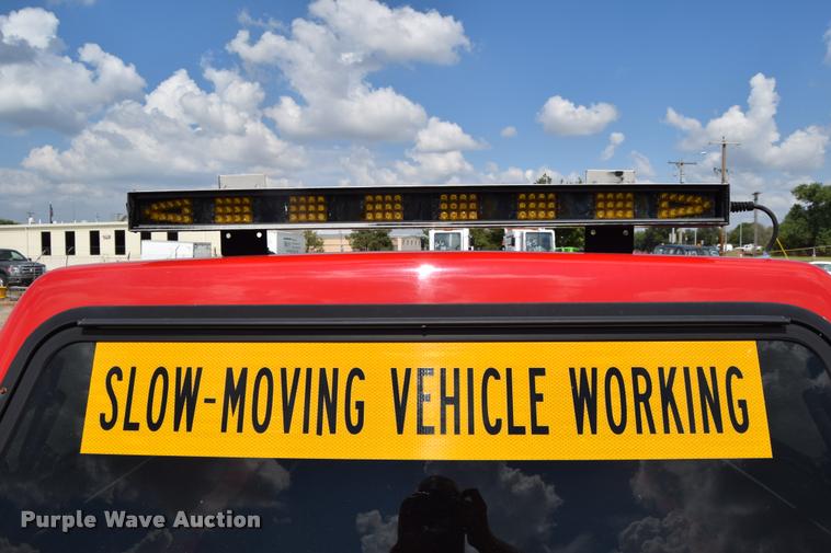 image for item L2512 2006 Chevrolet Colorado Crew Cab pickup truck