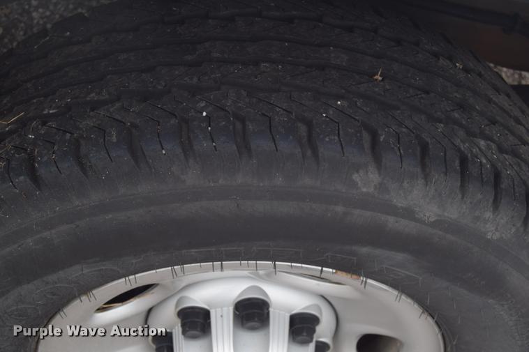 image for item L2513 2007 Chevrolet Express 2500 Cargo van