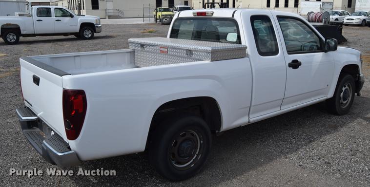 image for item L2514 2008 Chevrolet Colorado pickup truck