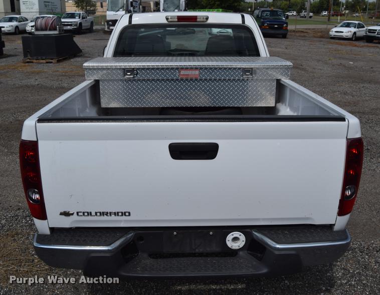image for item L2514 2008 Chevrolet Colorado pickup truck