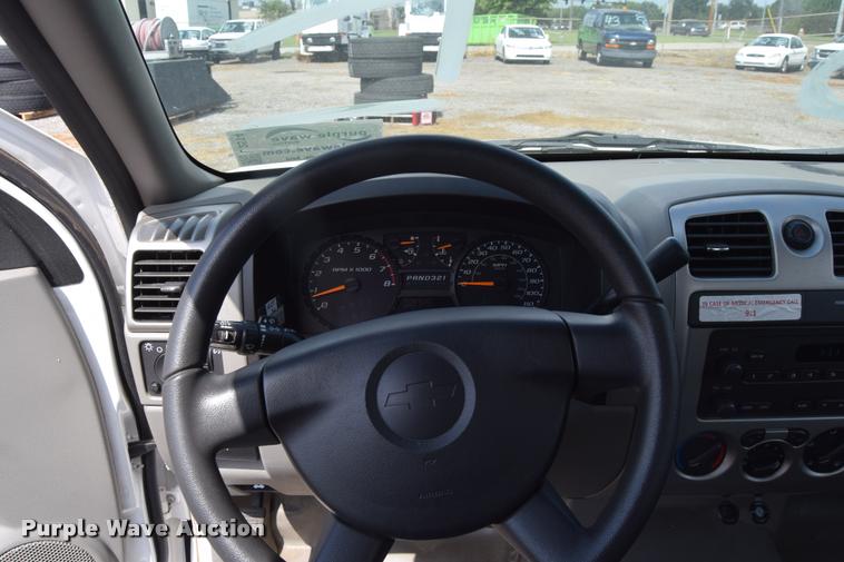 image for item L2514 2008 Chevrolet Colorado pickup truck