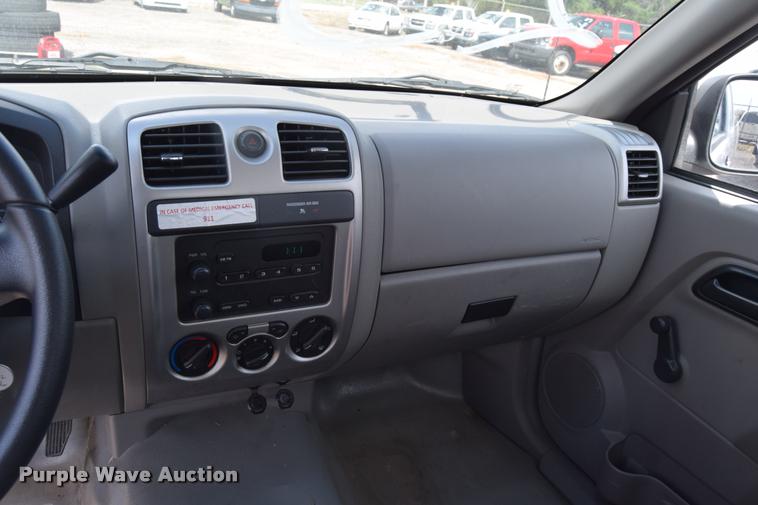 image for item L2514 2008 Chevrolet Colorado pickup truck