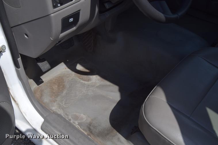 image for item L2514 2008 Chevrolet Colorado pickup truck