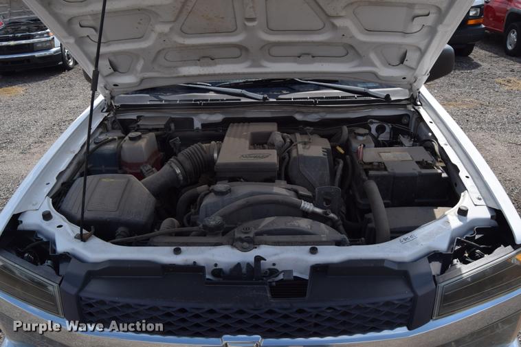 image for item L2514 2008 Chevrolet Colorado pickup truck