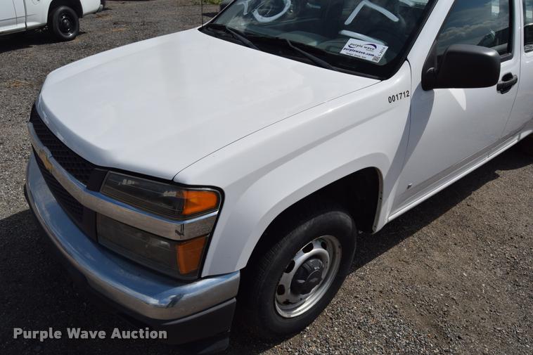 image for item L2514 2008 Chevrolet Colorado pickup truck