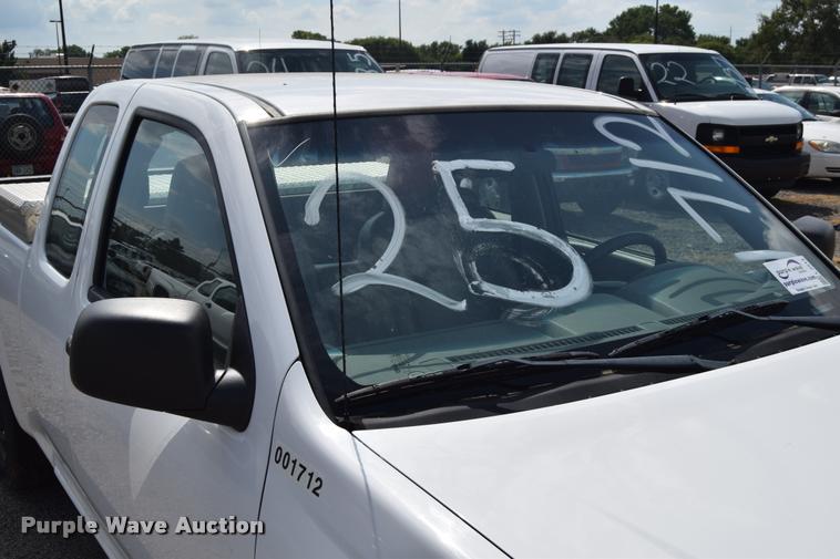 image for item L2514 2008 Chevrolet Colorado pickup truck