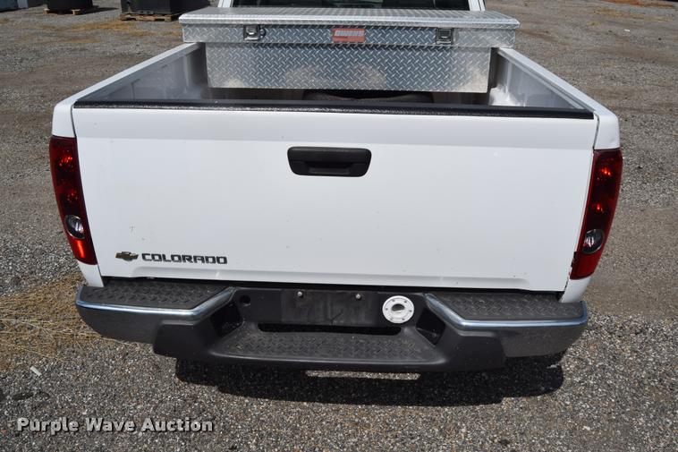 image for item L2514 2008 Chevrolet Colorado pickup truck