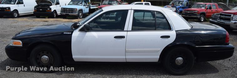 image for item L2515 2011 Ford Crown Victoria Police Interceptor