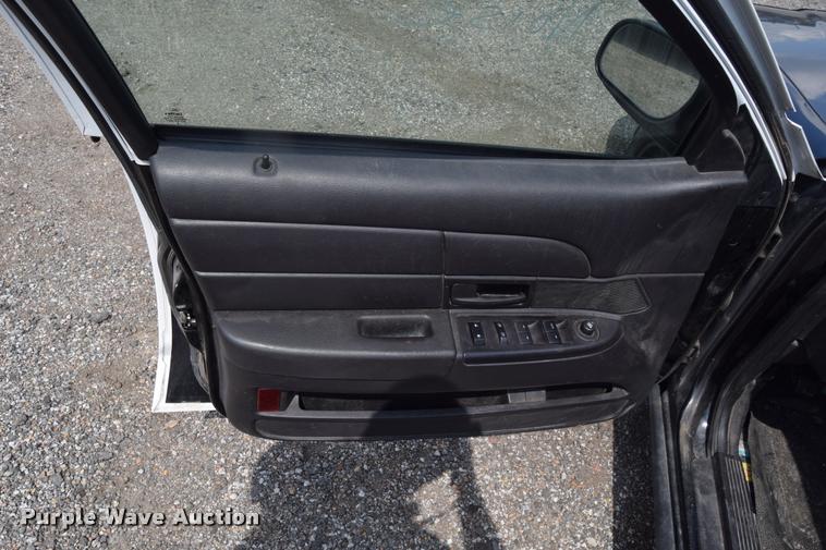 image for item L2515 2011 Ford Crown Victoria Police Interceptor