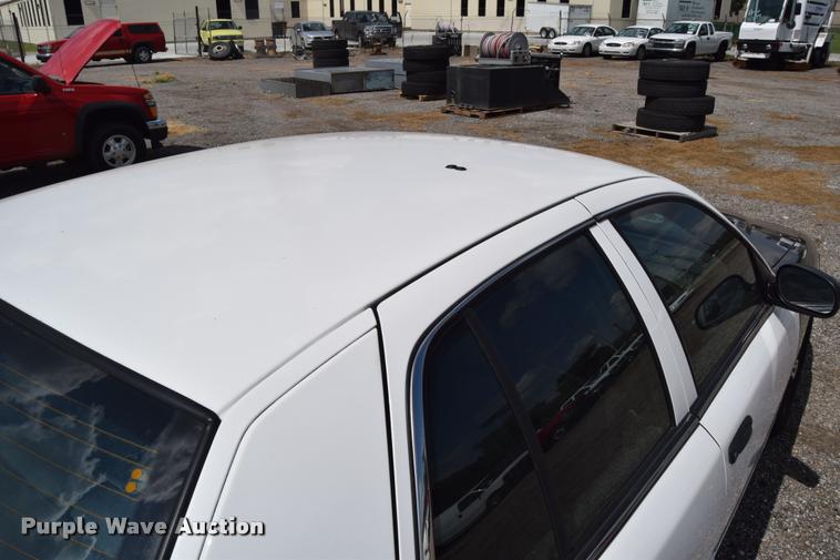 image for item L2515 2011 Ford Crown Victoria Police Interceptor