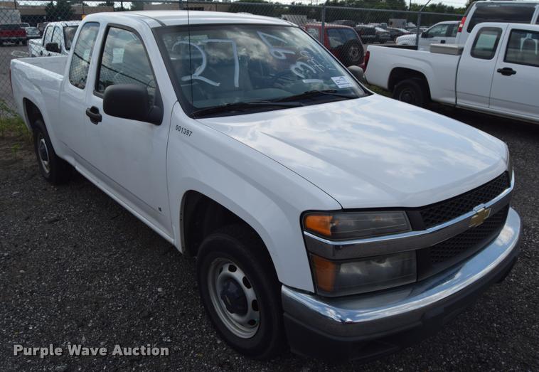 image for item L2516 2007 Chevrolet Colorado Ext. Cab pickup truck