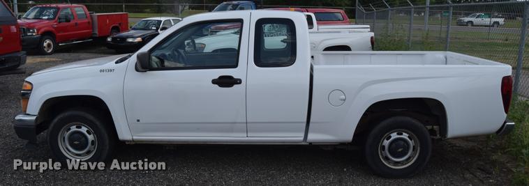image for item L2516 2007 Chevrolet Colorado Ext. Cab pickup truck