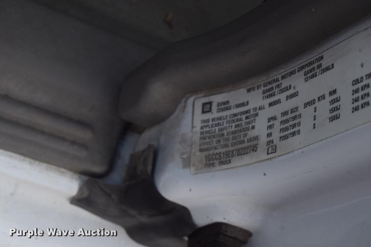 image for item L2516 2007 Chevrolet Colorado Ext. Cab pickup truck