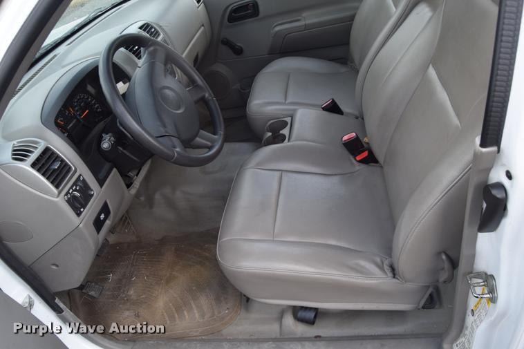 image for item L2516 2007 Chevrolet Colorado Ext. Cab pickup truck