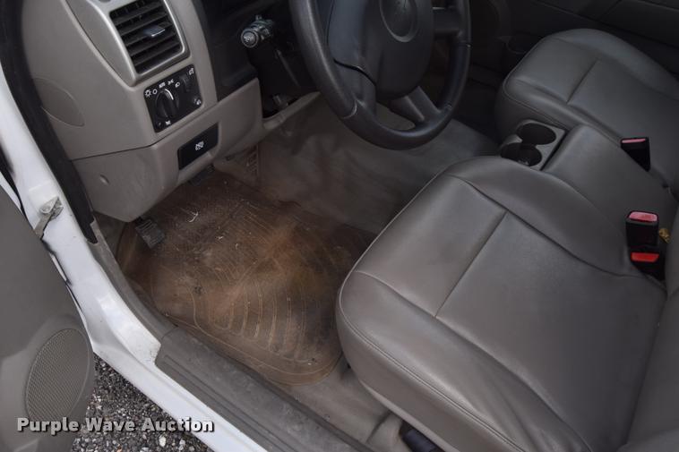 image for item L2516 2007 Chevrolet Colorado Ext. Cab pickup truck