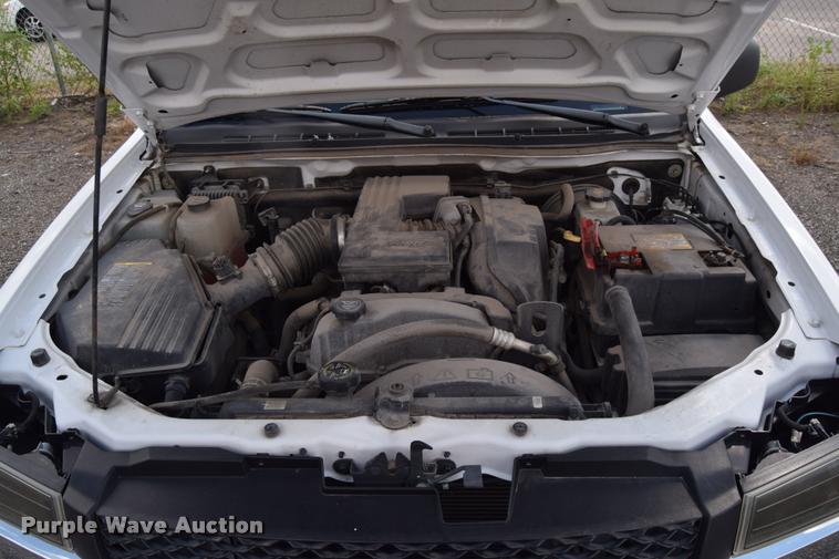 image for item L2516 2007 Chevrolet Colorado Ext. Cab pickup truck