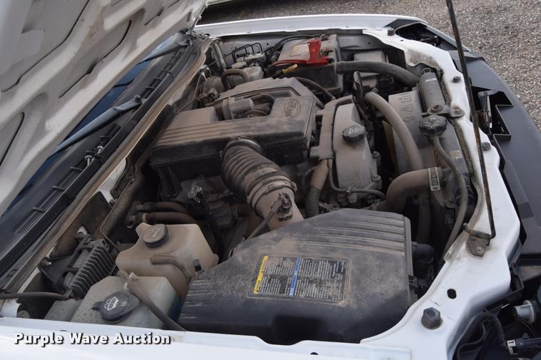 image for item L2516 2007 Chevrolet Colorado Ext. Cab pickup truck