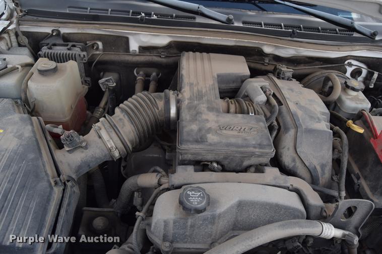 image for item L2516 2007 Chevrolet Colorado Ext. Cab pickup truck