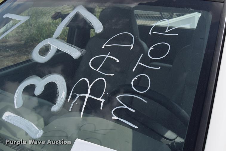 image for item L2516 2007 Chevrolet Colorado Ext. Cab pickup truck