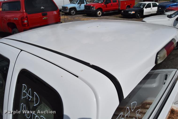 image for item L2516 2007 Chevrolet Colorado Ext. Cab pickup truck