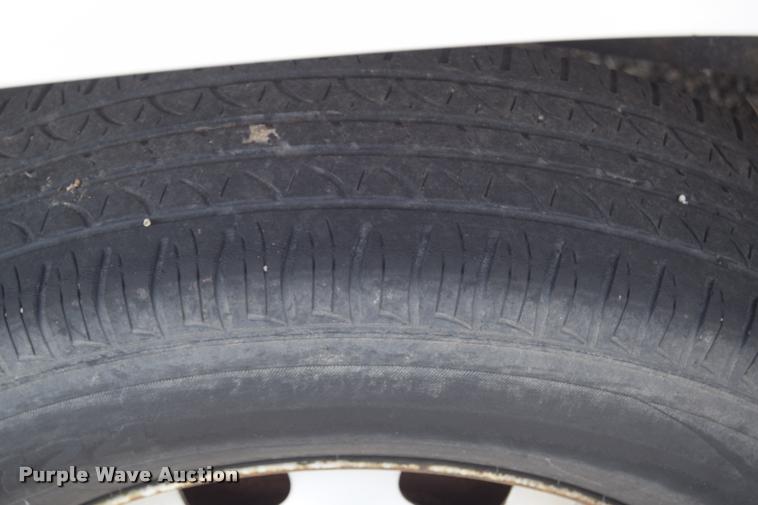 image for item L2516 2007 Chevrolet Colorado Ext. Cab pickup truck