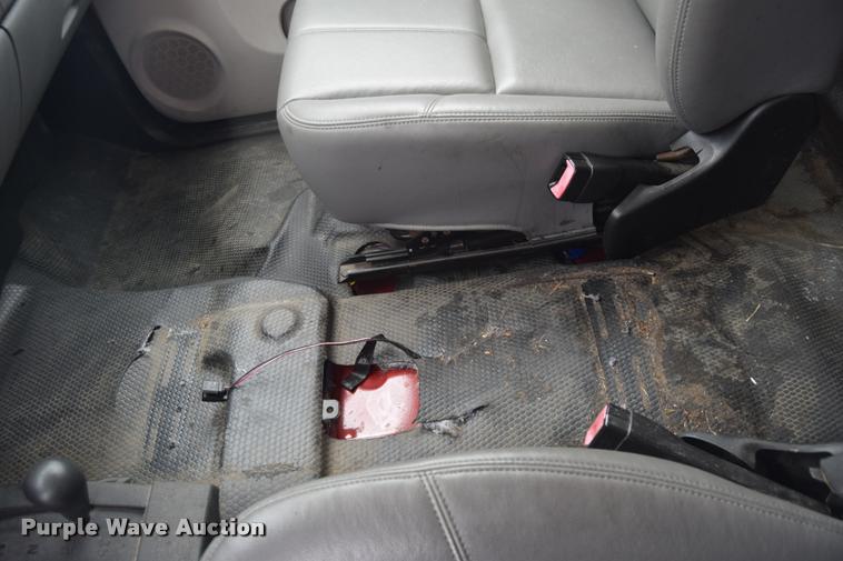 image for item L2517 2008 Chevrolet Silverado 2500HD Crew Cab pickup truck