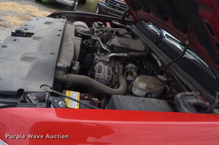 image for item L2517 2008 Chevrolet Silverado 2500HD Crew Cab pickup truck
