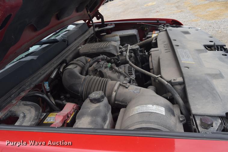 image for item L2517 2008 Chevrolet Silverado 2500HD Crew Cab pickup truck