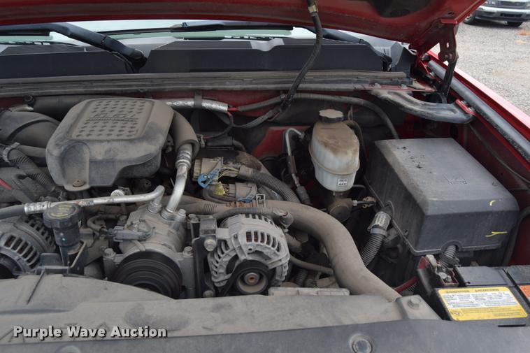 image for item L2517 2008 Chevrolet Silverado 2500HD Crew Cab pickup truck