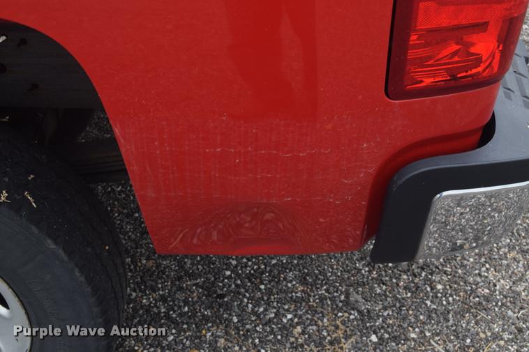 image for item L2517 2008 Chevrolet Silverado 2500HD Crew Cab pickup truck